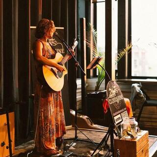 Live Music every Saturday at the Mountain Timber Market